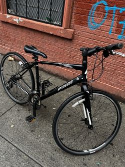 Spesialized sirrus sport bike