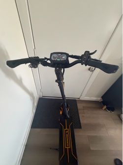 Ausom e-scooter