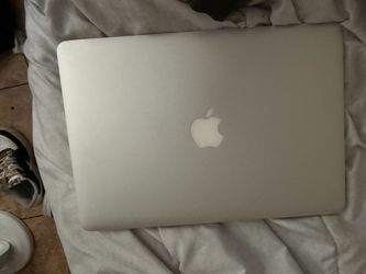 Apple MacBook Air 13” 2017 – Intel Core i5 – 8GB RAM – SSD – macOS – Excellent Condition
