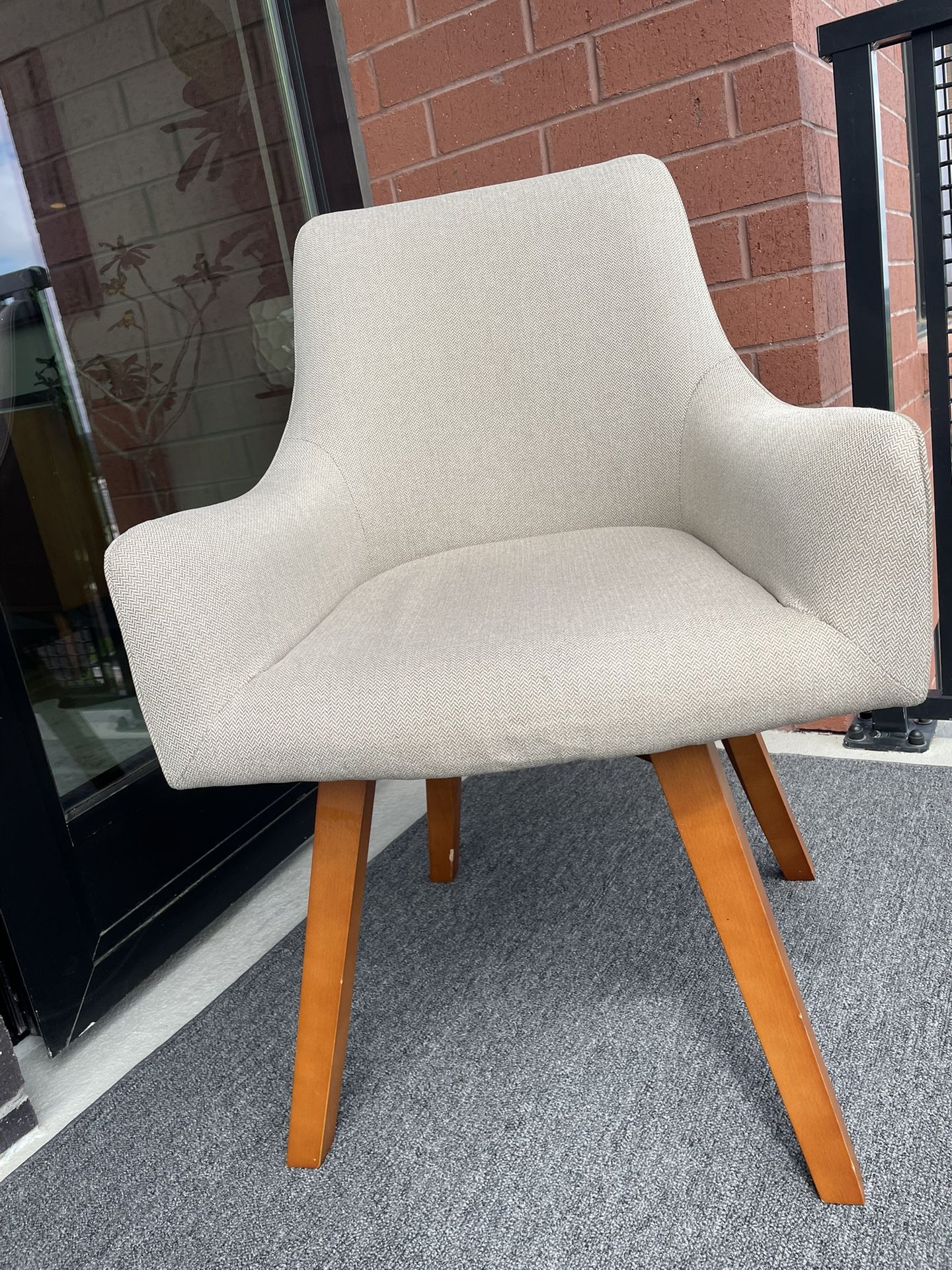 Crate & Barrel Harvey Swivel Chair