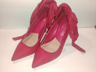 Shoedazzle suede red pumps.