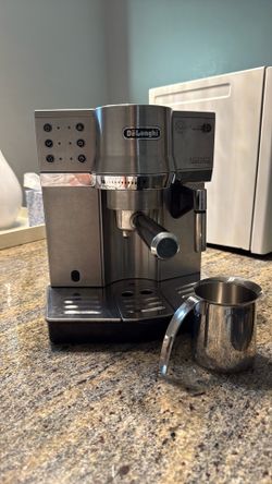DeLonghi coffe espresso machine and automatic cappuccino