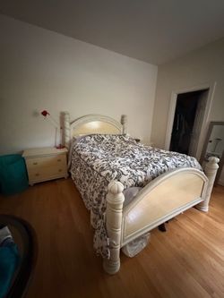 Bedroom set