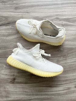 adidas Yeezy Boost 350 V2 Low Cream / Triple White Size 7.5 Men’s/ 9 Women’s