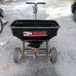 Agri-Fab Broadcast Spreader 100