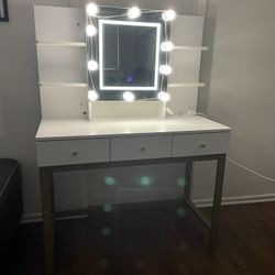 White Makeup Vanity 