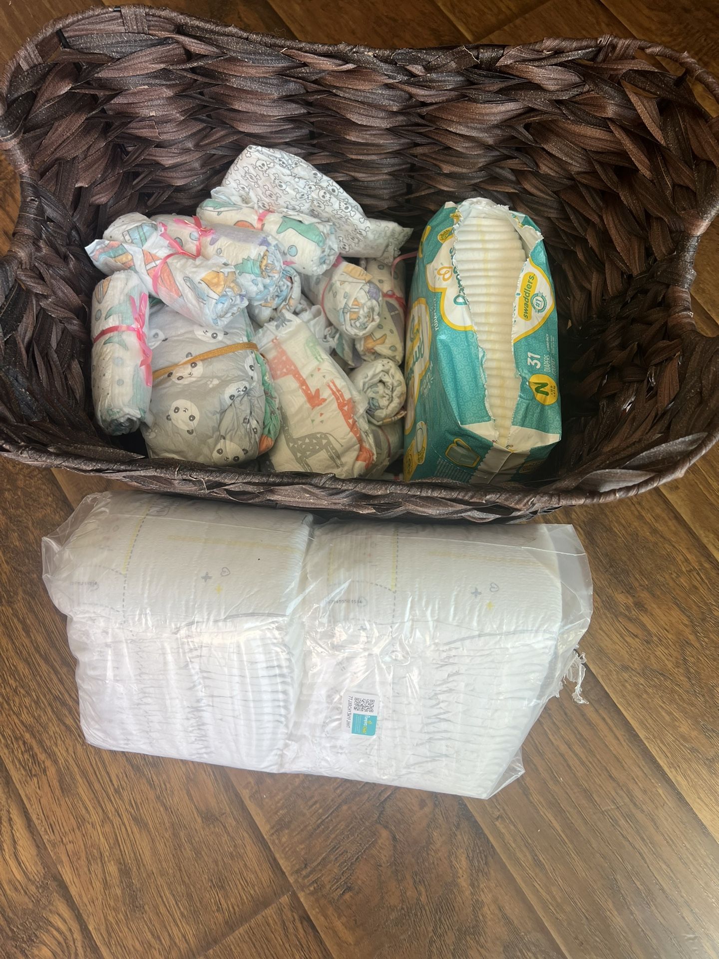 Diapers Size Newborn And Size 1