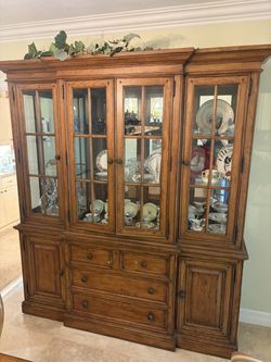 Traditional Oak Dining Room Set with Table, 8 Chairs, Lighted Hutch, and Flip-Top Server
