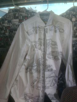 Robert Graham exclusively for the club edition White Button-Up Shirt with Car Print