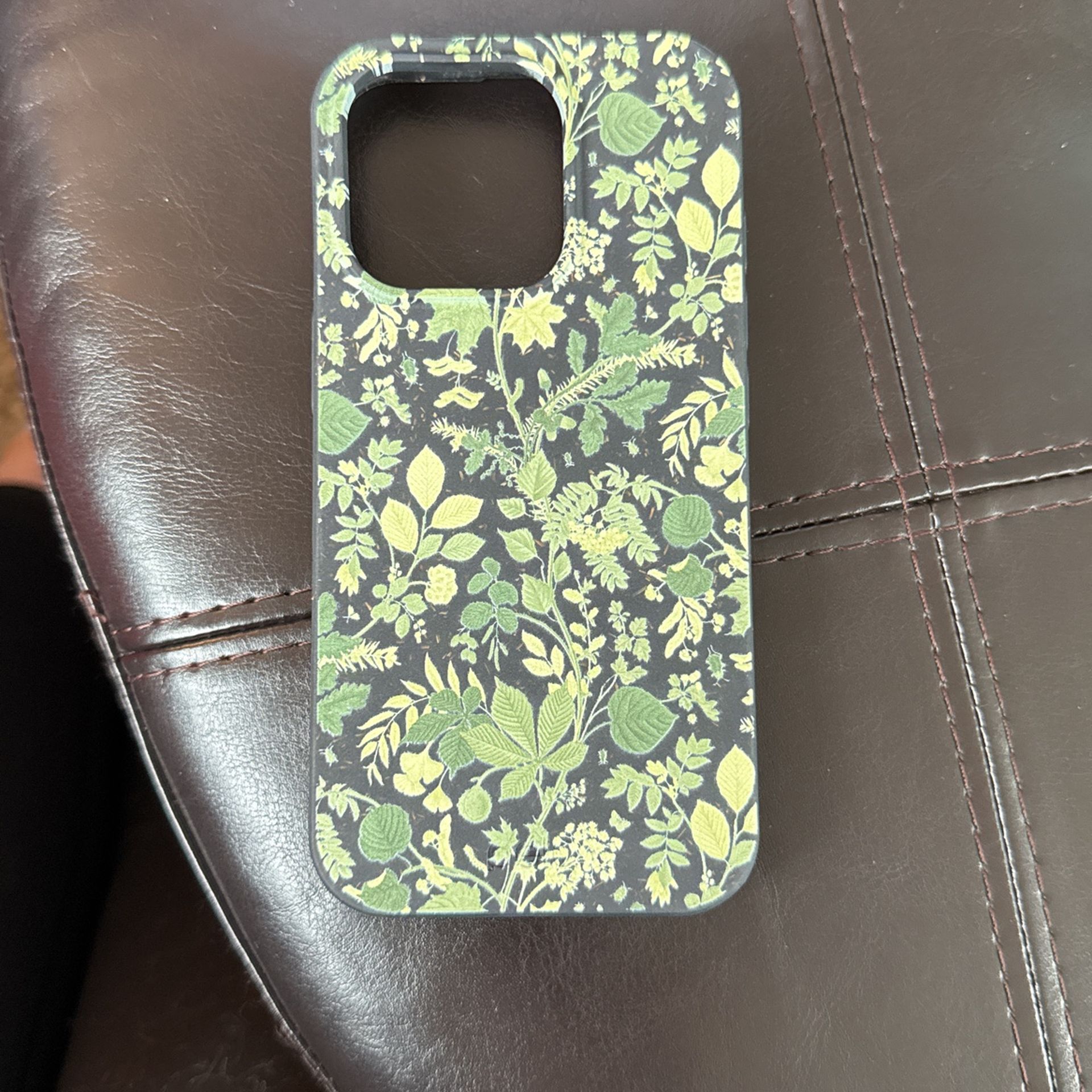 PELA iPhone 16 Pro Phone Case - Black Evergreen