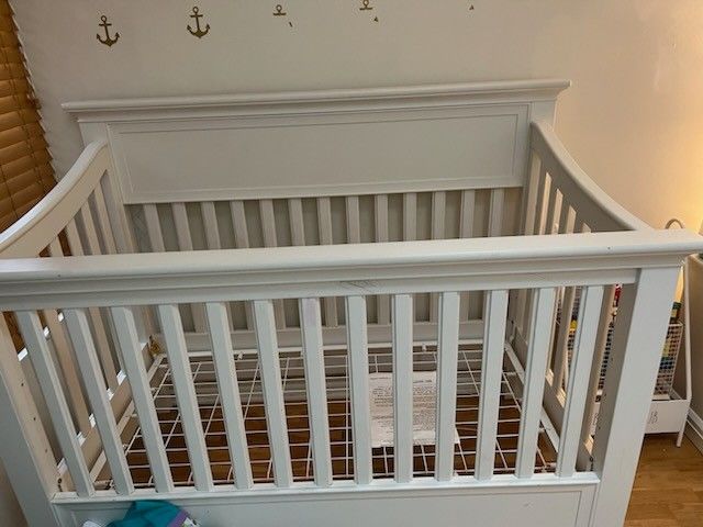 Pottery Barn Larkin In Crib