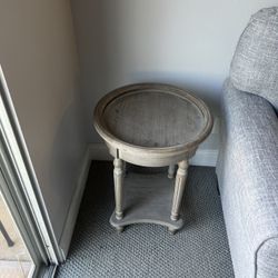 Home Good’s End Table Great Condition