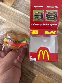 Mc D Cheeseburger