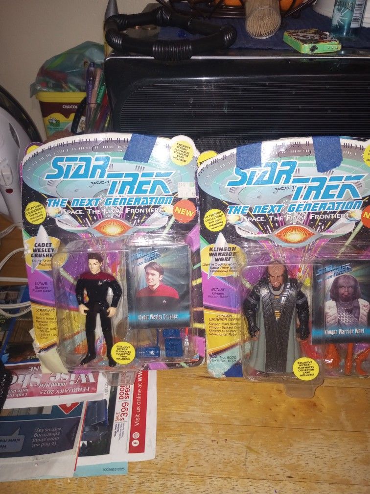 Star Trek figures