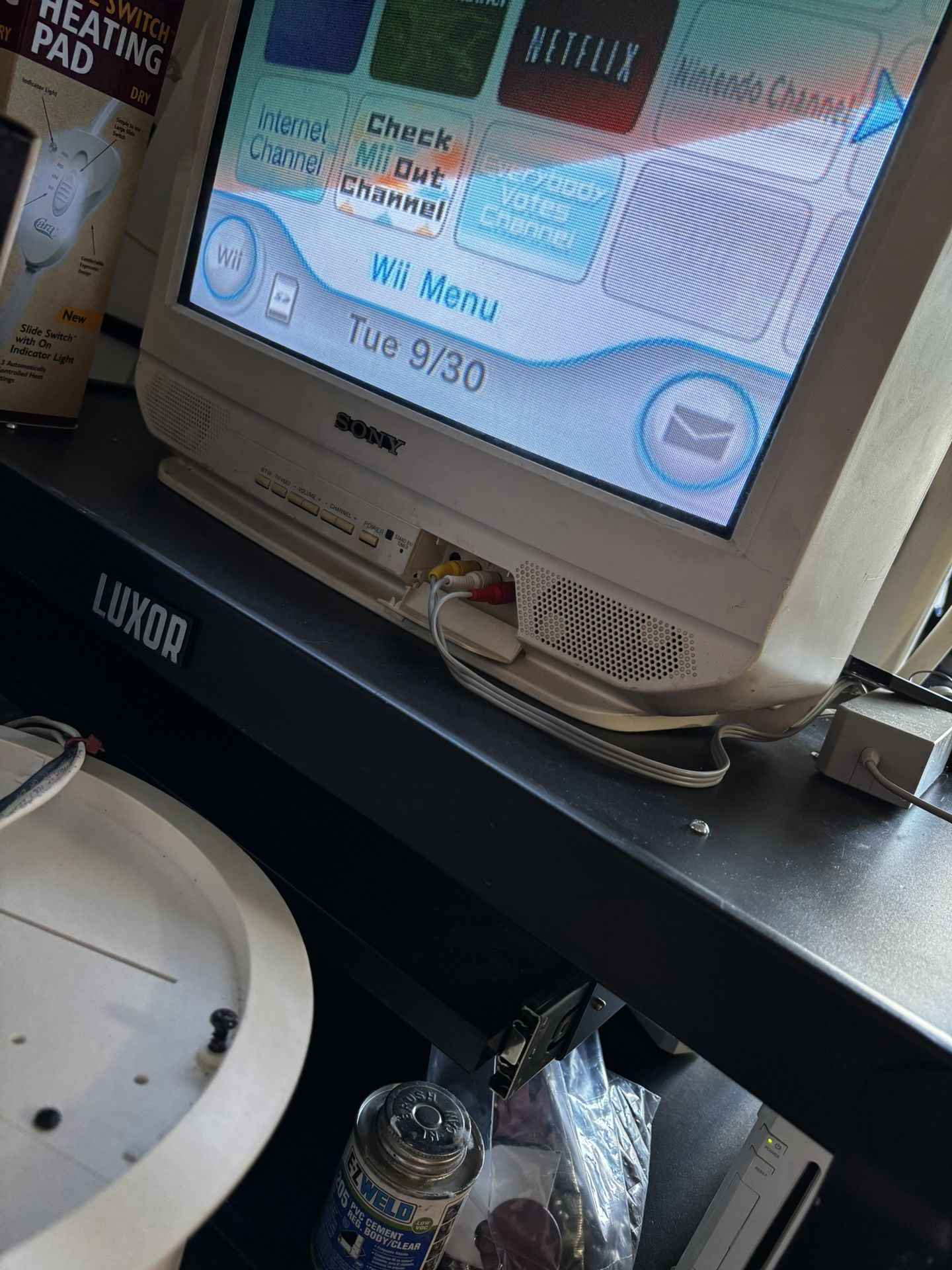 Nintendo Wii Console (White) – Classic Family Gaming 🎮✨
