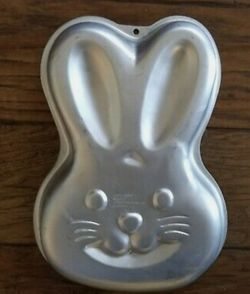 Wilton Bunny Cake Pan