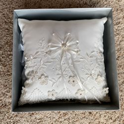 *WEDDING ITEMS* Off white ring pillow with beading