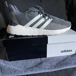 Adidas Questar Flow Size 13