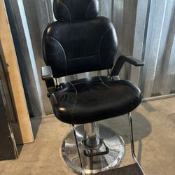 Used Barber Chair – Hydraulic, Reclining, Good Condition