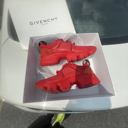 Givenchy Low Jawn