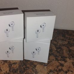 Apple Ear Buds 4th Generation 