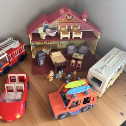Disney Bluey Heeler Family Home Dollhouse Playset Camper Firetruck Race Car Jeep Large LOT