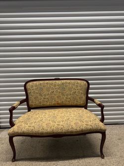 Harris Furniture Reproductions carved Victorian/French Revival upholstered settee, model/style 8064-1300, Fabric/Finish 5010/14, Montgomery, Alabama, 