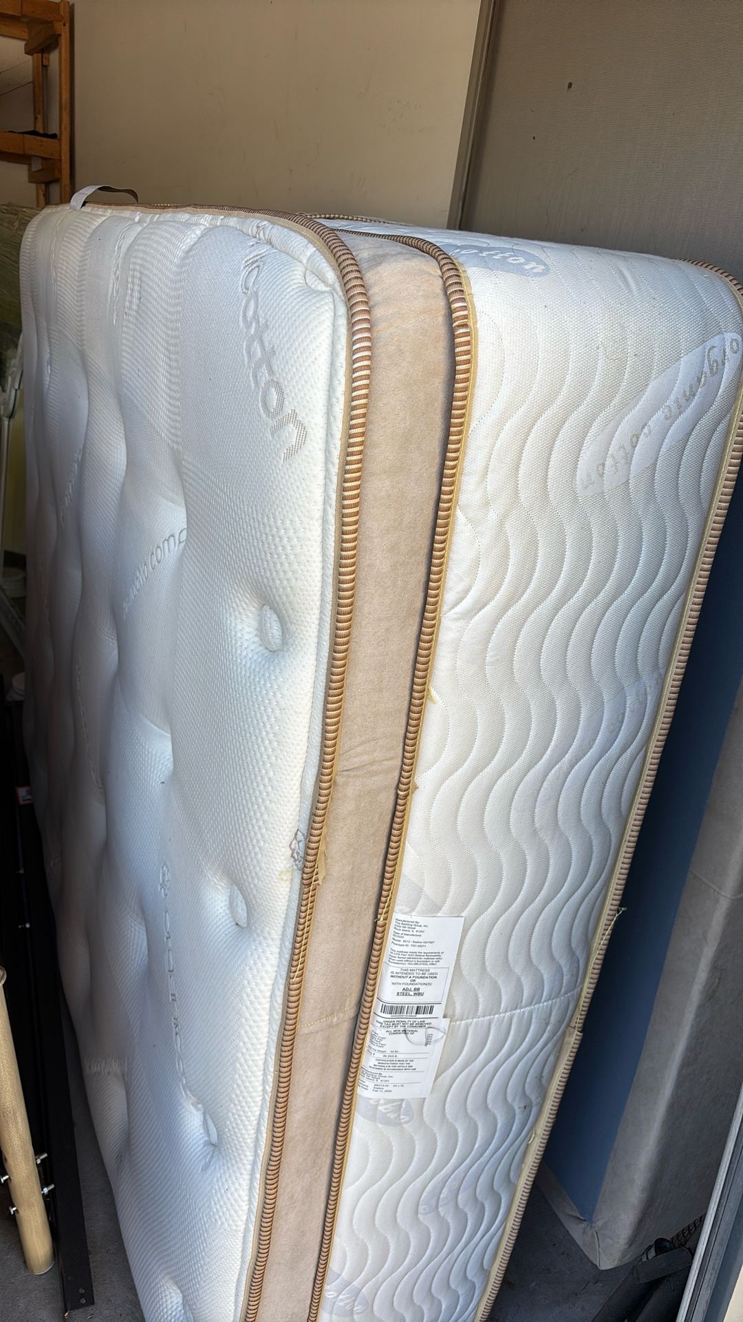 Queen Mattress And Box Spring SAATVA