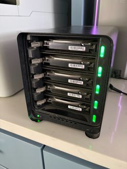 Drobo 5c with 7tb storage