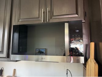Microwave basically new