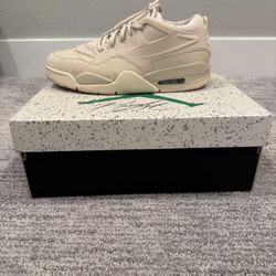 Air Jordan 4 RM