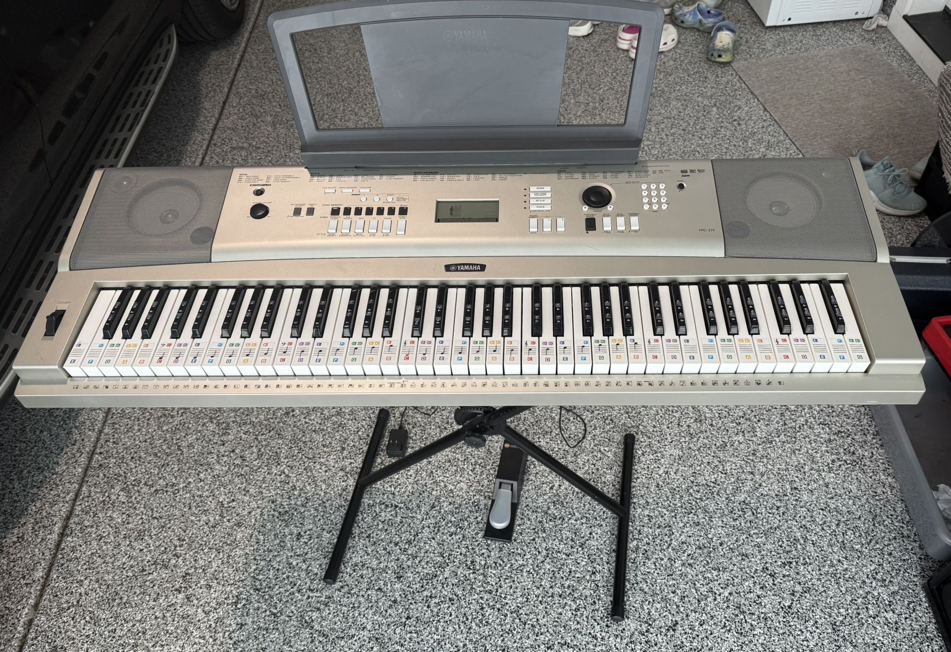 Yamaha Portable Grand YPG-235