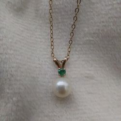 Vintage Pearl Neckalce