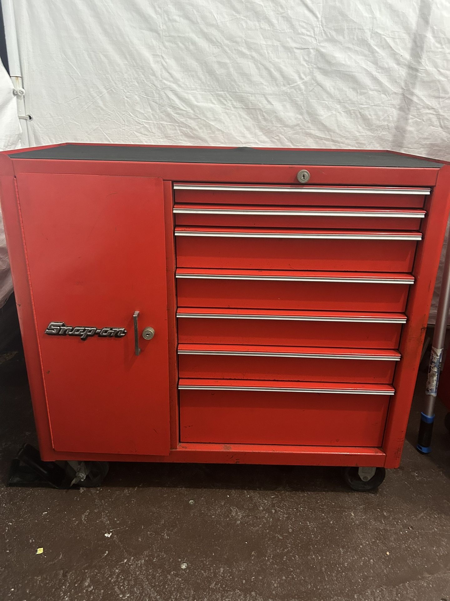 Snap on Rolling Tool Box