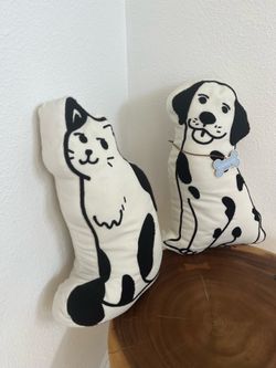 Dog & Cat Throw Pillows