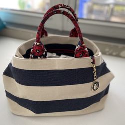 Tommy Hilfiger Canvas Tote