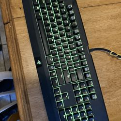 Taser Black widow Chroma Keyboard 