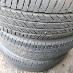 215 55 17 Michelin 2 tires