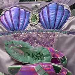Little Mermaid girl Size 9/10 By DISNEY COSTUME. Pick Up Near MLK/Craig