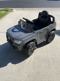 Toyota Tacoma 12V