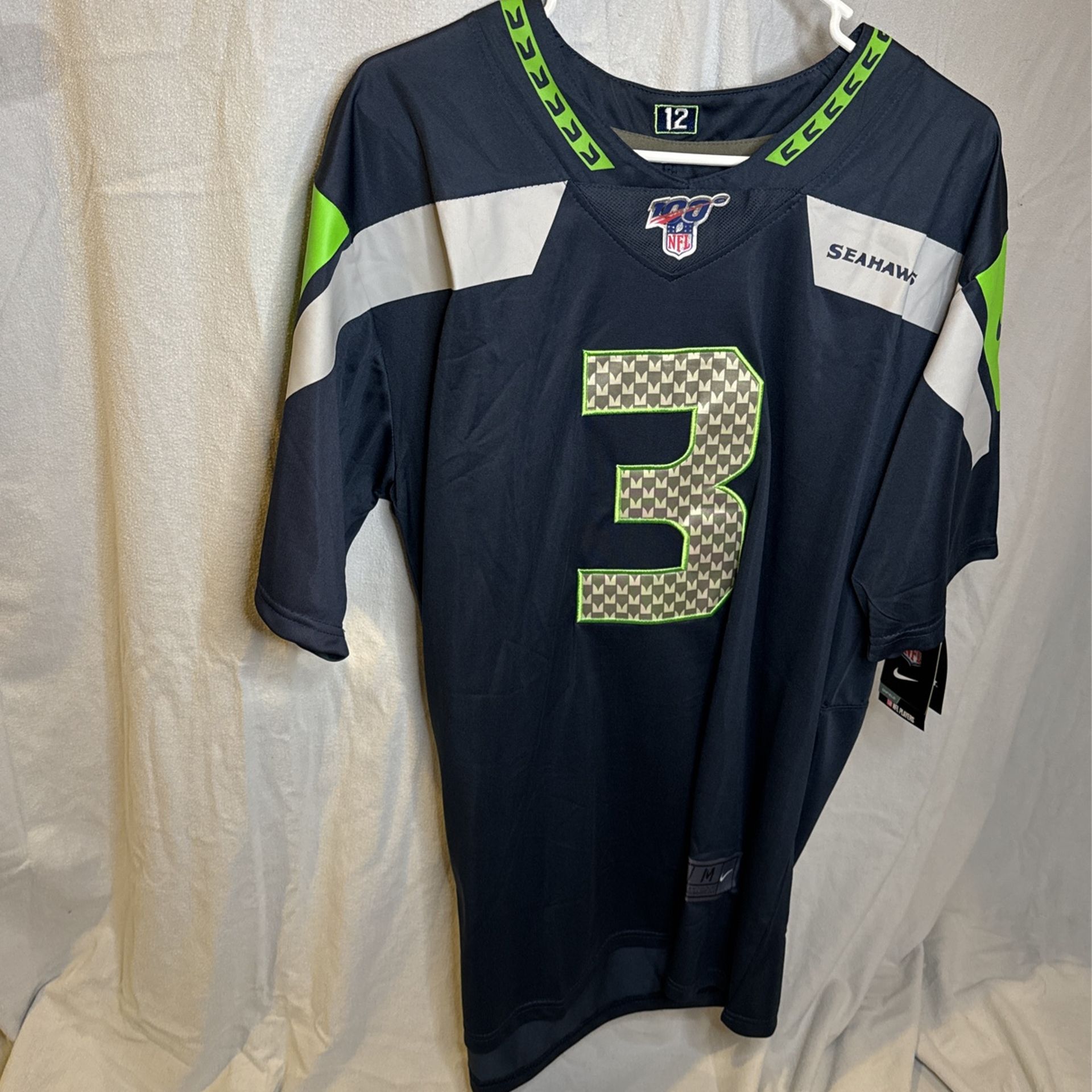 Men’s Medium Russell Wilson On Field Jersey