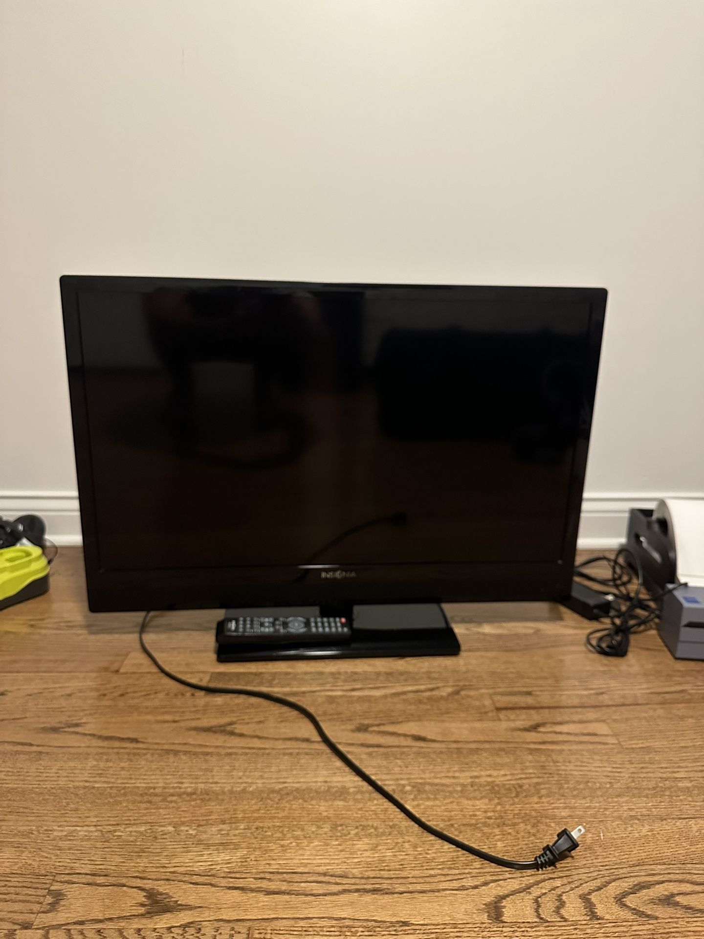 Insignia 32inch TV