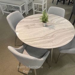 Modern! 5-pc Round Dining Table Set