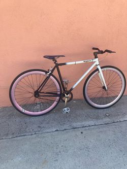 Fixie bike 50cm frame 700x28c tires good condition ready to ride