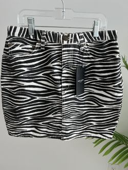 *New w/tags YSL Skirt