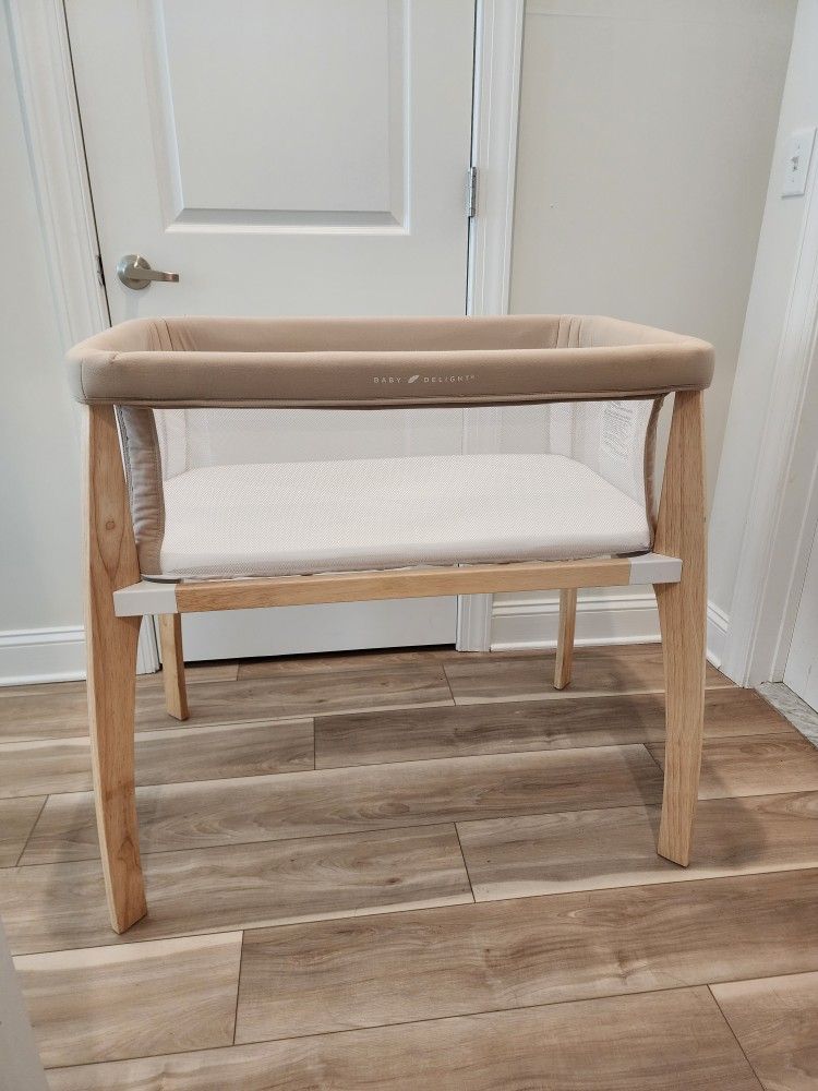 Baby Delight Bassinet (Wooden)