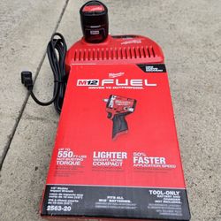 Milwaukee 12v Fuel Stubby Impact Wrench 1/2 Set Brand New 
