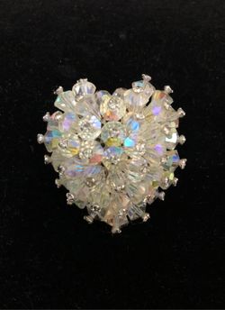 Vintage crystal heart brooch