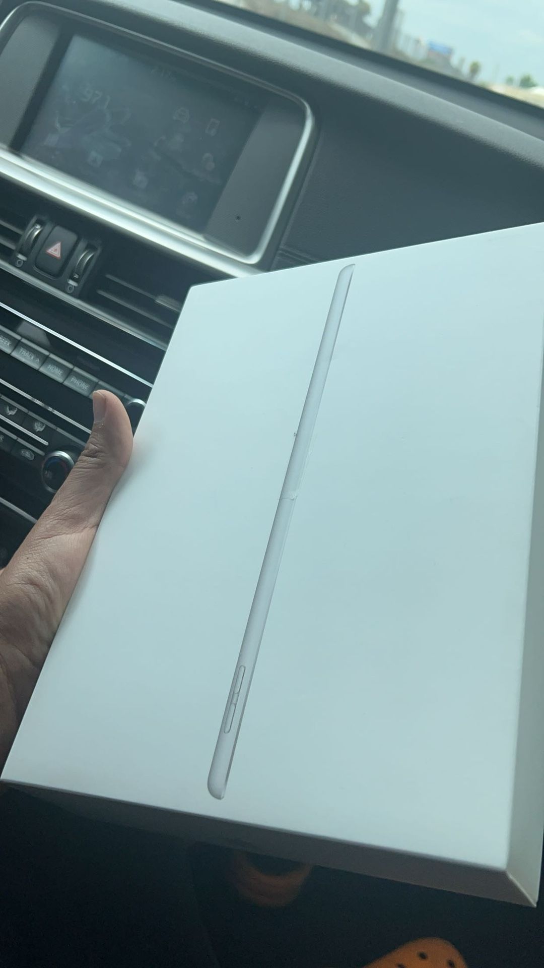 APPLE IPAD 8TH GENERATION 128GB