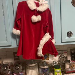 New Beautiful Girls 4T Size Santa Dress With Hat